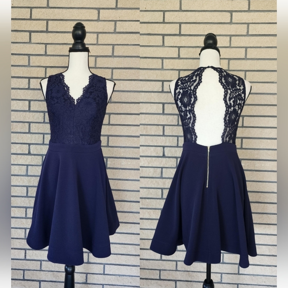 The Clothing Company Blue Lace Dress for Women Size Medium